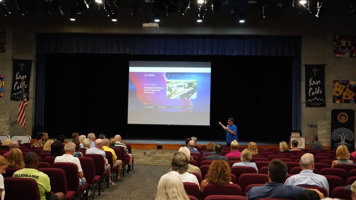 City, community leaders get residents up to speed on what’s happening in west St. Pete