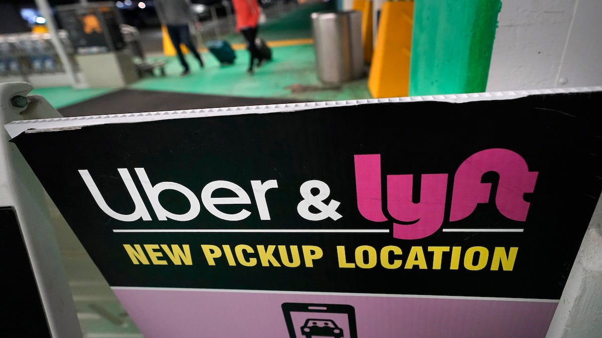 Florida bill would reduce insurance requirements for Lyft, Uber