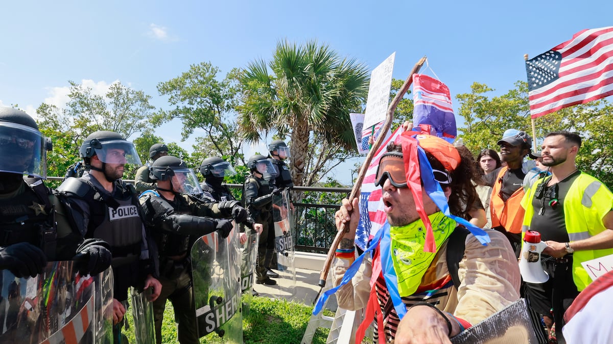 Protesters march to Mar-a-Lago as part of ‘No Kings’ anti-Trump rallies in ...