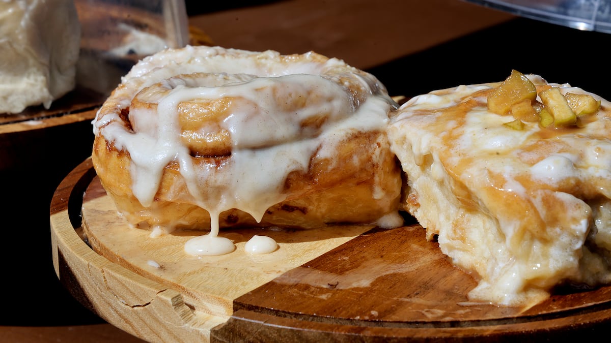 A viral Florida bakery, a $3,000 cinnamon roll theft accusation and a ...