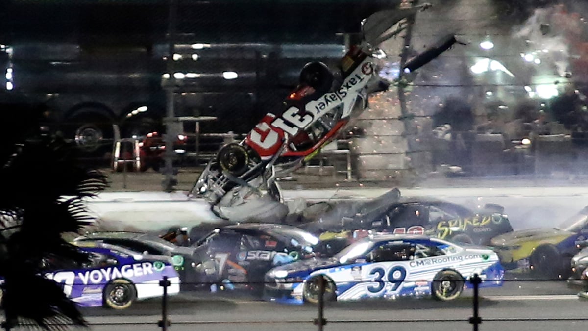 Jordan Racing Spa Crash Wild last-lap crash at Daytona; debris falls in Michael Jordan’s area