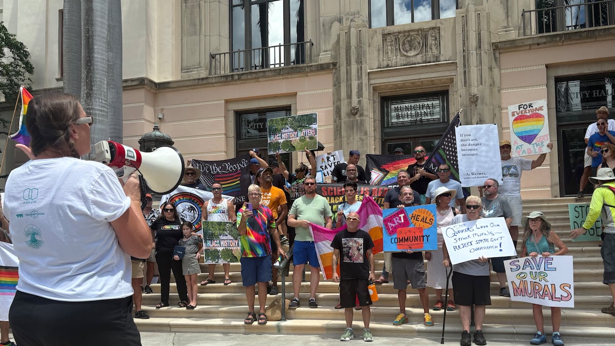 St. Petersburg residents plead with council to protect street murals